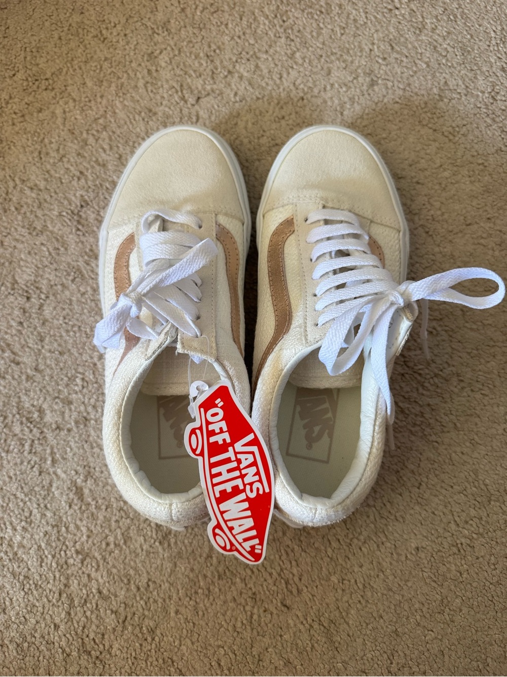 Vans Women Cream Suede Low-Top Sneakers with Metallic Pink Stripe - Picture 2 of 8